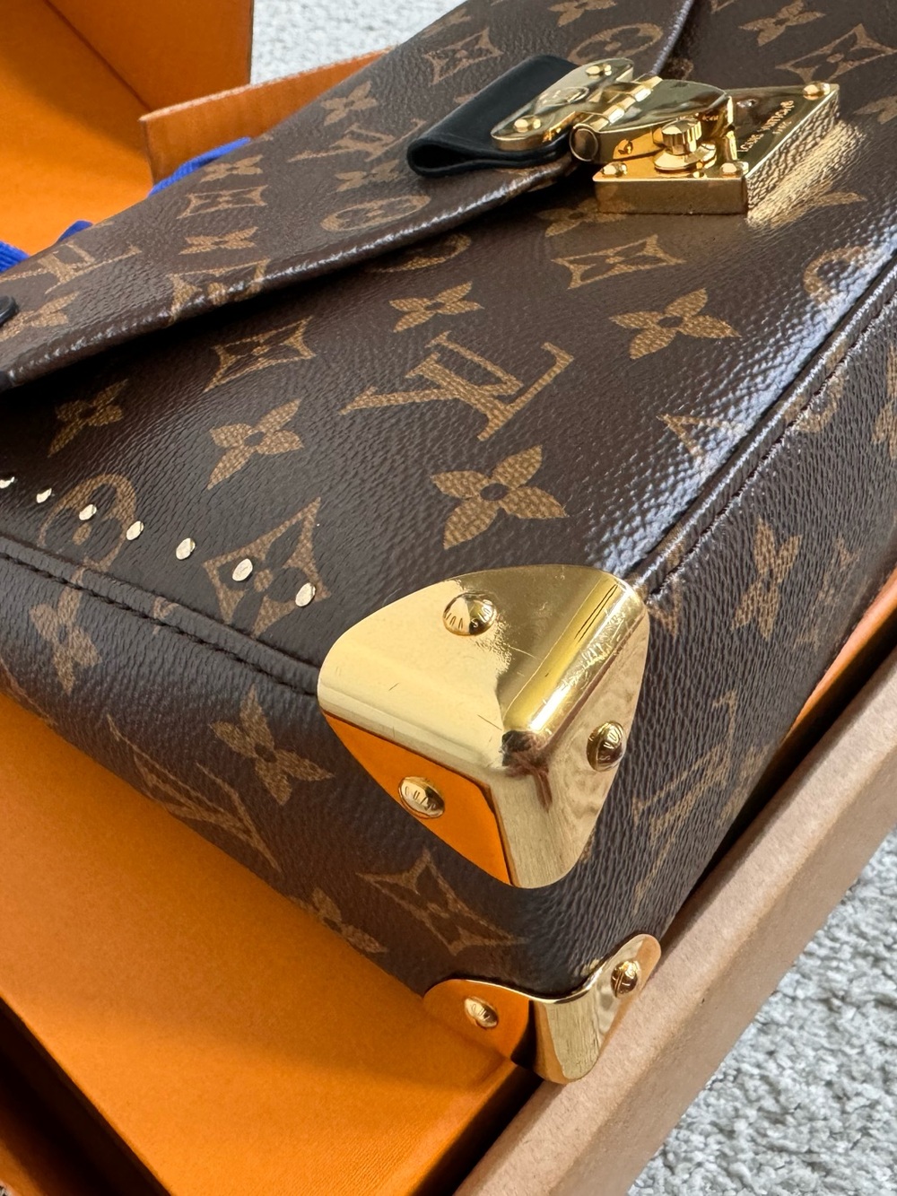 Louis Vuitton Trunkie - Picture 11 of 15